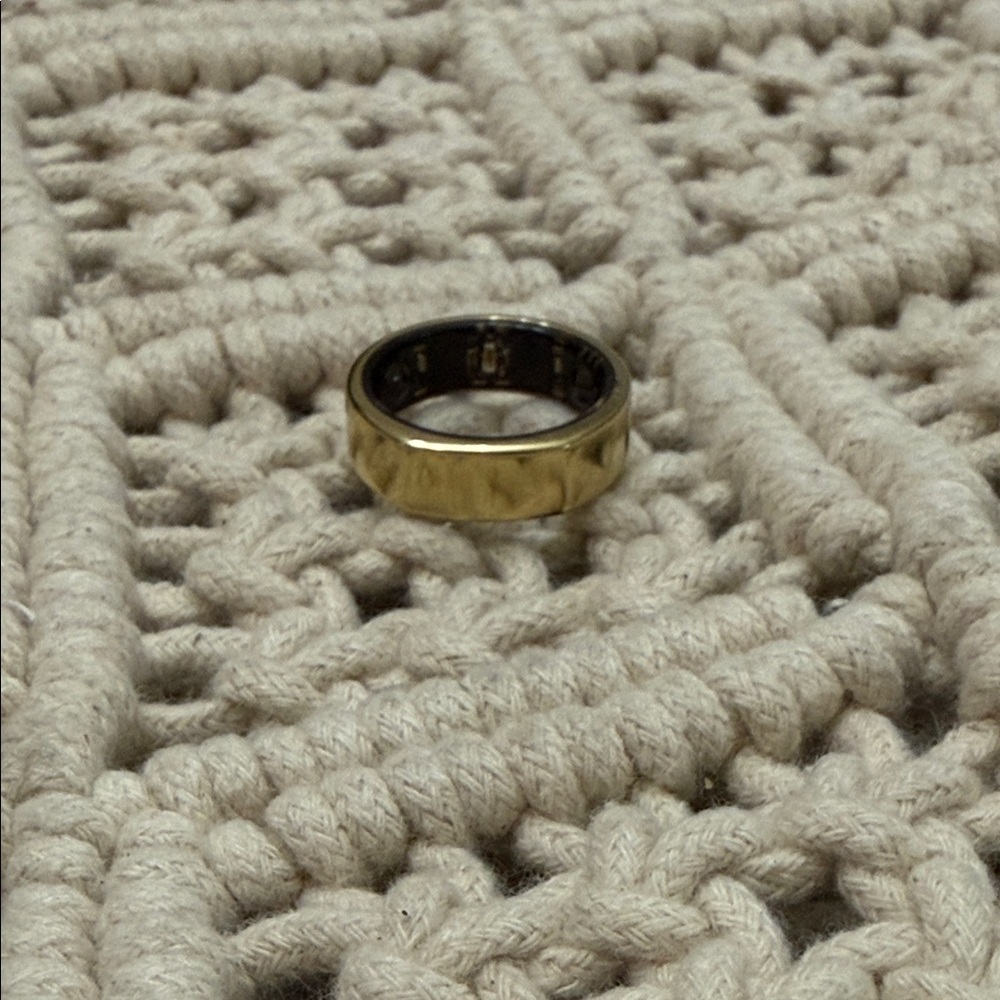 Oura Ring Gen 3 Gold Size 11 w/ Charger
